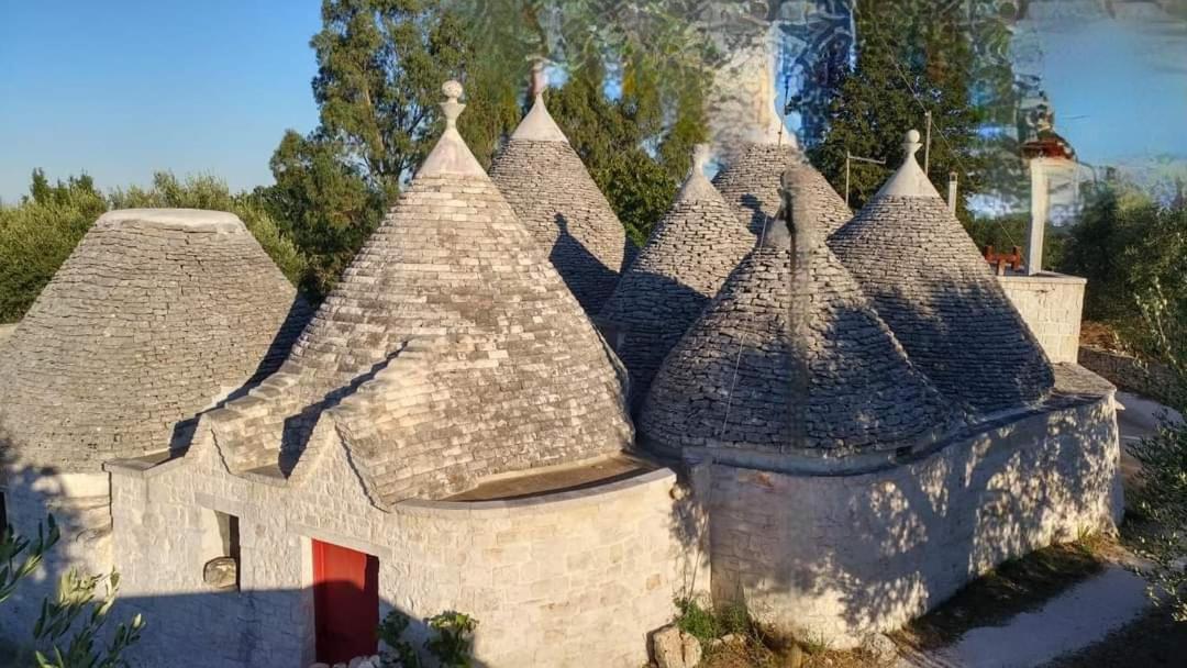 Trulli L'Utopia Di Anny Trulli Anny'S Utopia Locorotondo Buitenkant foto