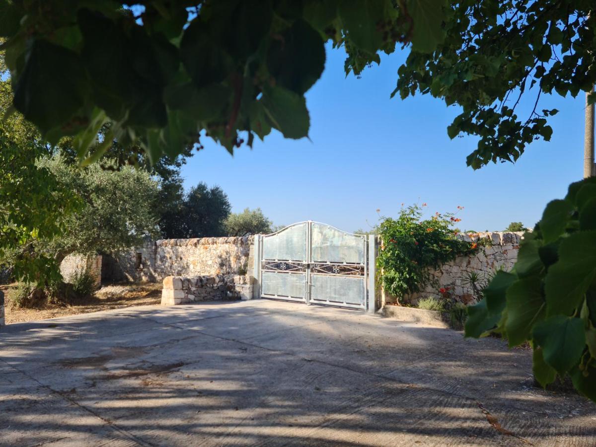 Trulli L'Utopia Di Anny Trulli Anny'S Utopia Locorotondo Buitenkant foto